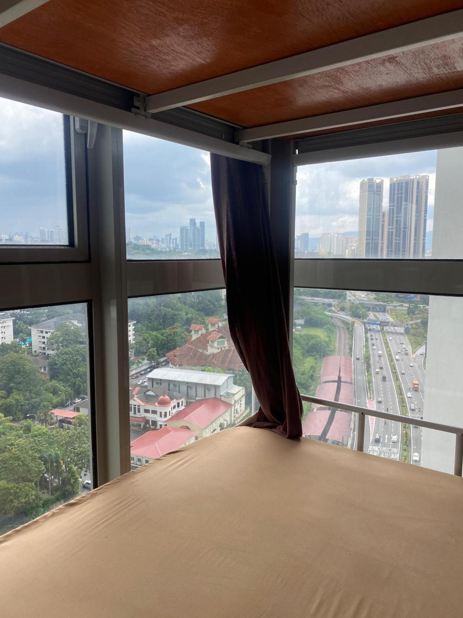 Regalia Bestfriend Hostel Kuala Lumpur Exterior foto